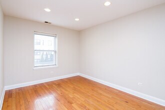 6501 N Claremont Ave in Chicago, IL - Building Photo - Building Photo