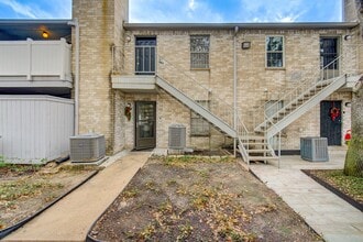 10729 Braes Bend Dr in Houston, TX - Building Photo - Building Photo