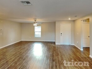 866 N Fairbanks Dr in Deltona, FL - Building Photo - Building Photo