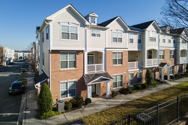 Leesborough in Silver Spring, MD - Foto de edificio - Building Photo
