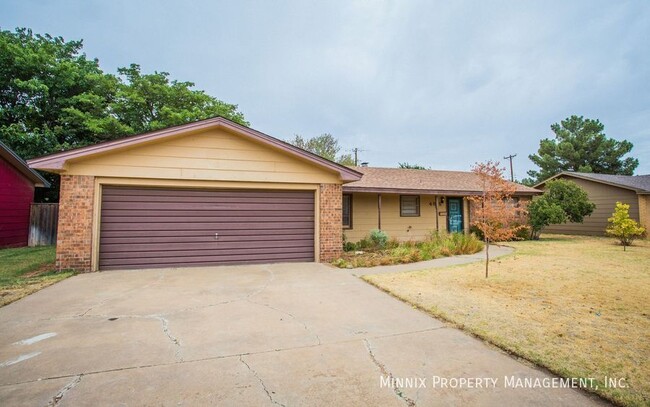 4816 8th St in Lubbock, TX - Foto de edificio - Building Photo