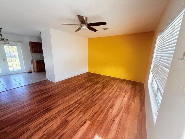 751 72nd Ave N in St. Petersburg, FL - Building Photo - Building Photo