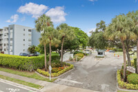 Breakwaters in West Palm Beach, FL - Foto de edificio - Building Photo