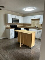 3824 Saxon Dr in New Smyrna Beach, FL - Building Photo