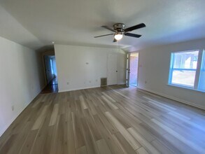 1723 W Matthews Ave in Jonesboro, AR - Foto de edificio - Building Photo