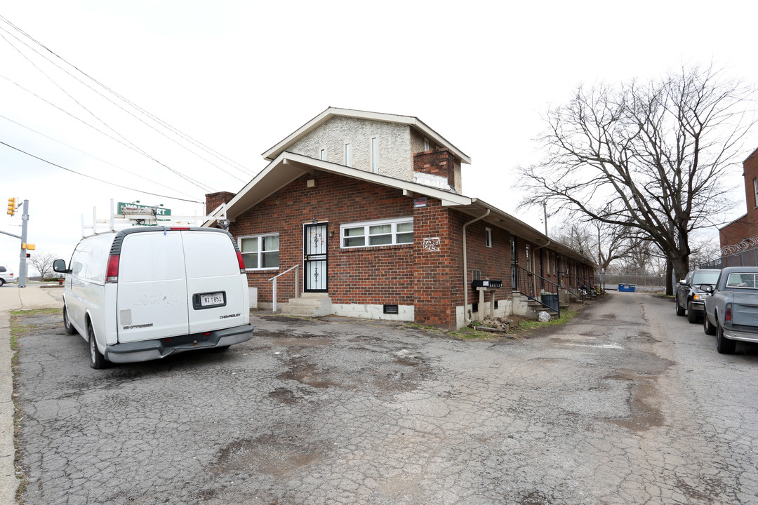 1222 Gallatin Ave in Nashville, TN - Building Photo