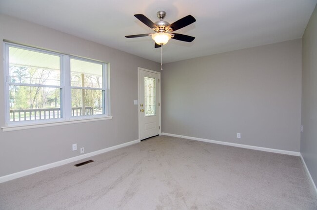7266 Cox Pike in Fairview, TN - Building Photo - Building Photo