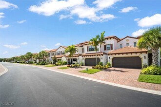 15851 Portofino Springs Blvd in Ft. Myers, FL - Building Photo - Building Photo