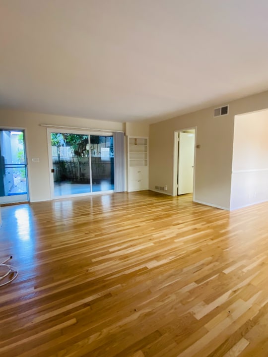283 S El Molino Ave in Pasadena, CA - Building Photo