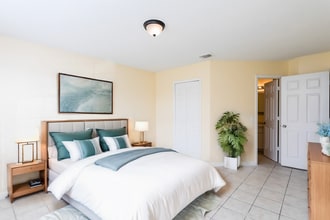 588 Imperial Pl in Poinciana, FL - Building Photo - Building Photo