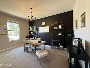 9259 W Denton Ln in Glendale, AZ - Building Photo - Building Photo