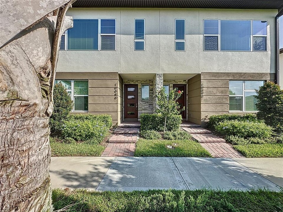 10090 Sunnifa Aly in Orlando, FL - Building Photo