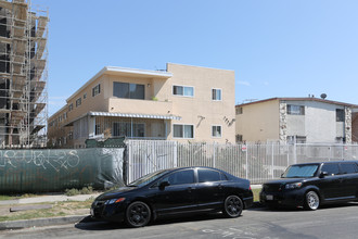 1046 S Norton Ave in Los Angeles, CA - Building Photo - Building Photo