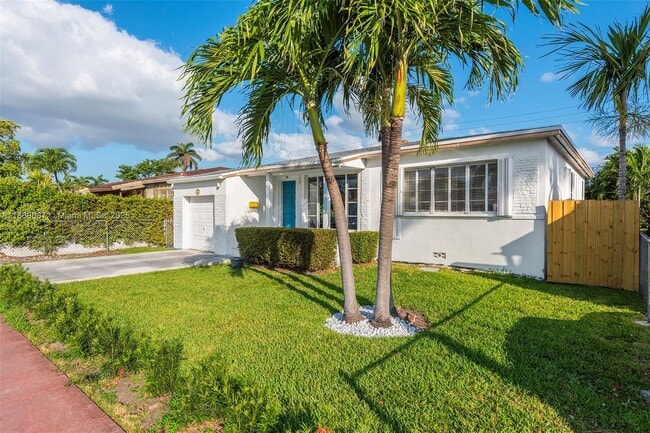 1545 Normandy Dr in Miami Beach, FL - Building Photo - Building Photo