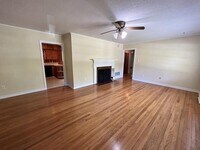 207 Brooks St photo'