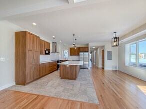 6411 W Irving Park Rd in Chicago, IL - Building Photo - Building Photo