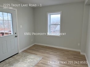 2225 Trout Lake Rd in North Bay, ON - Building Photo - Building Photo