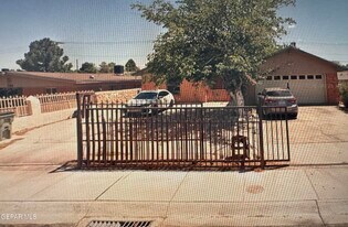 386 McCune Rd in El Paso, TX - Building Photo