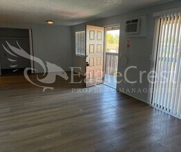 320 NE C St in College Place, WA - Building Photo - Building Photo