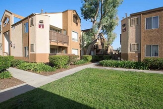 The Barkley in Anaheim, CA - Foto de edificio - Building Photo