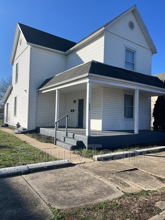 908 5th Ave in Middletown, OH - Building Photo