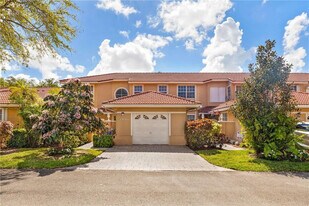 4106 Carriage Dr in Pompano Beach, FL - Building Photo