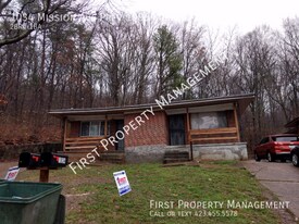 1034 Mission Ave in Chattanooga, TN - Building Photo