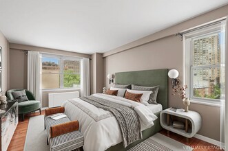 126 E 35th St, Unit 2 in New York, NY - Building Photo - Building Photo