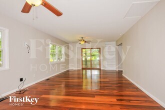 69 Oak Valley Dr in St. Peters, MO - Building Photo - Building Photo