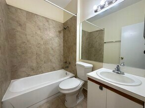 631 Cypress Lake Blvd in Pompano Beach, FL - Building Photo - Building Photo