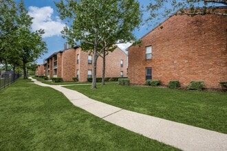 Veridian at Clear Lake in Webster, TX - Building Photo - Building Photo