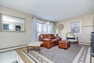 1 Sunset Dr in Burlington, MA - Building Photo - Building Photo