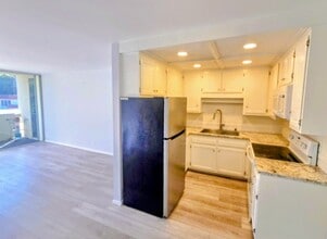 2510 Torrey Pines Rd, Unit 2510 Torrey Pines in La Jolla, CA - Foto de edificio - Building Photo