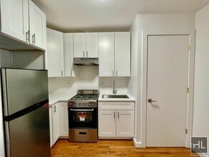 YORK AVENUE in New York, NY - Building Photo - Building Photo