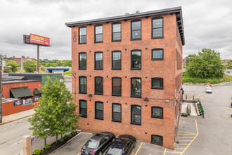 50 Ashburton St in Providence, RI - Building Photo - Building Photo