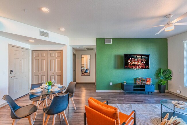 9600 W Georgia Ave in Glendale, AZ - Building Photo - Building Photo