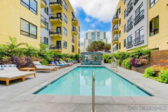 889 Date St, Unit 541