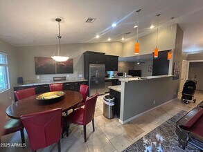 6002 E Beck Ln in Scottsdale, AZ - Building Photo - Building Photo