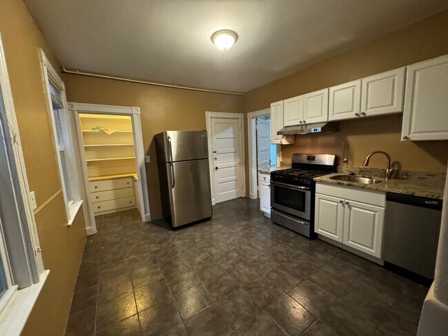 42 Calvin St, Unit 1L