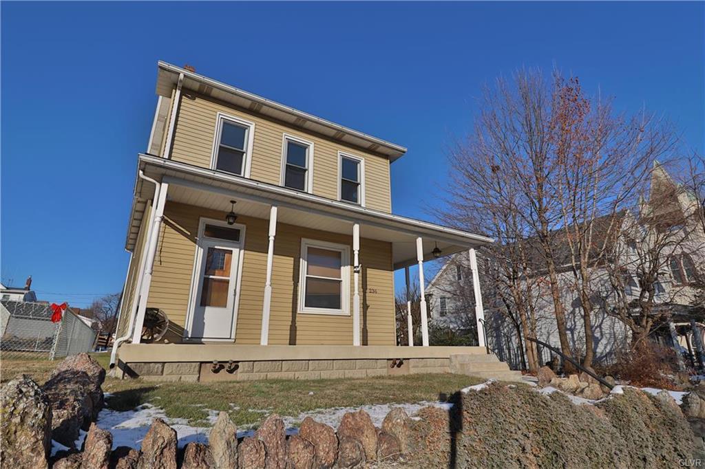236 North St in Lehighton, PA - Building Photo