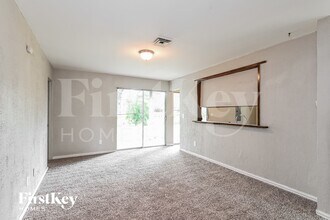 3045 Kingsley Dr in Florissant, MO - Building Photo - Building Photo