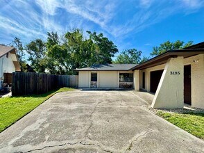 3195 Chamblee Ln in Clearwater, FL - Building Photo - Building Photo