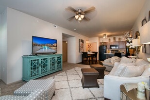 The Greens at Springfield in Springfield, MO - Building Photo