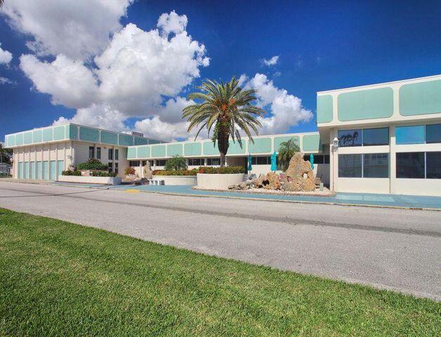 property at 200 Horizon W