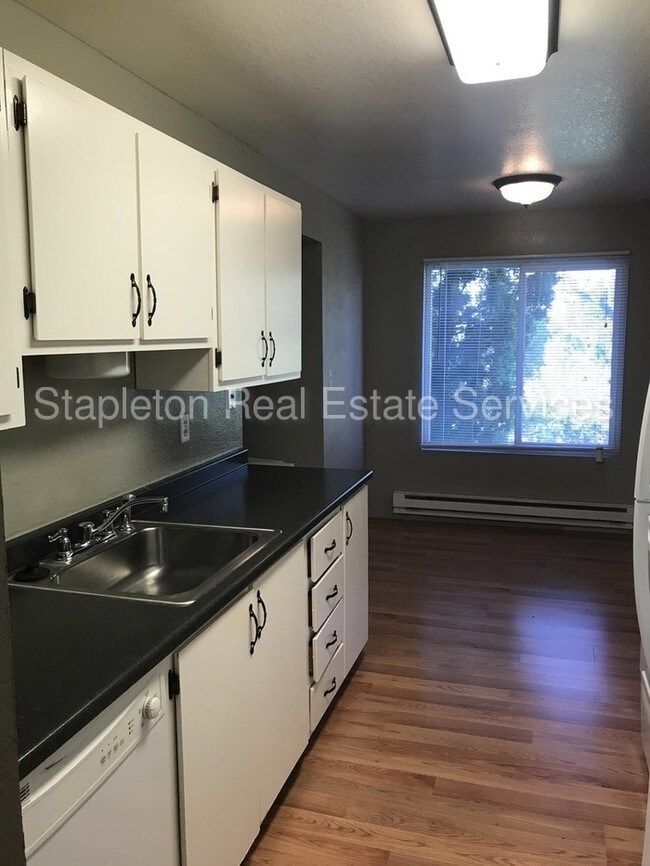 3926 Clear Acre Ln-Unit -112 in Reno, NV - Building Photo - Building Photo