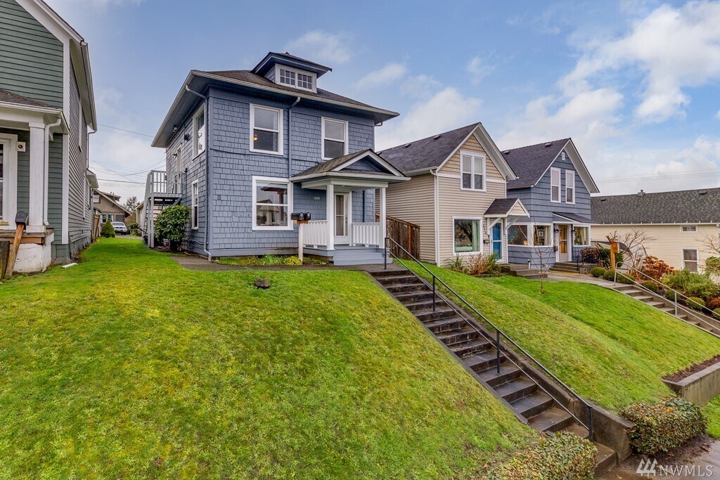2112 Wetmore Ave, Unit B in Everett, WA - Foto de edificio
