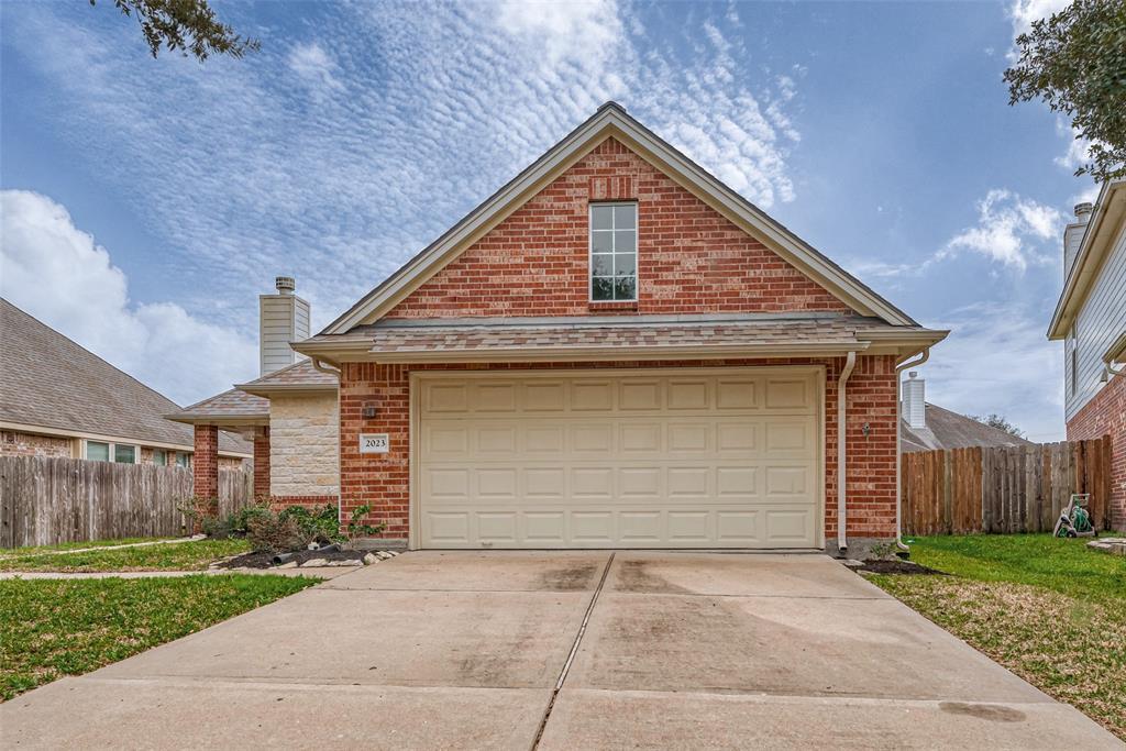 2023 Knoll Oak Ln in Richmond, TX - Building Photo