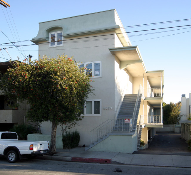 2219-2221 4th St in Santa Monica, CA - Building Photo - Building Photo