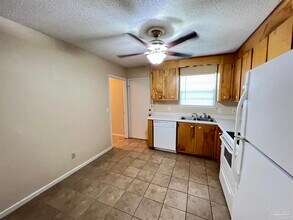 224 Jeffery Ln in Pensacola, FL - Building Photo - Building Photo