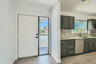 1930 E Missouri Ave in Phoenix, AZ - Building Photo - Building Photo
